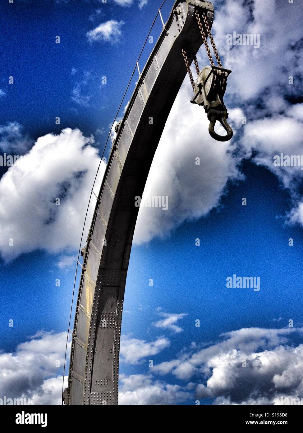 Grue industrielle - Image de stock capturée avec un smartphone