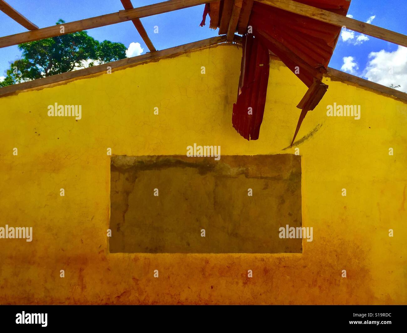Missing, volé blackboard et toit de l'école détruite par l'Ouragan Matthew, Octobre 2016 Banque D'Images