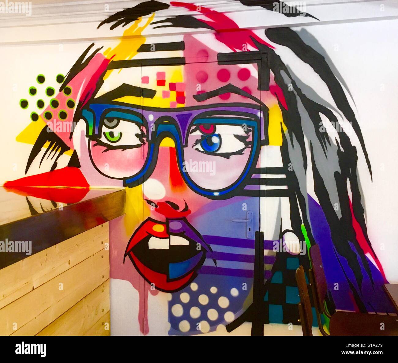 Street Art Pop femmes Mile End, London Banque D'Images