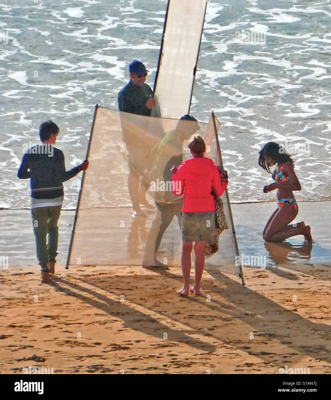 Plage bien remplie ! - Image de stock capturée avec un smartphone