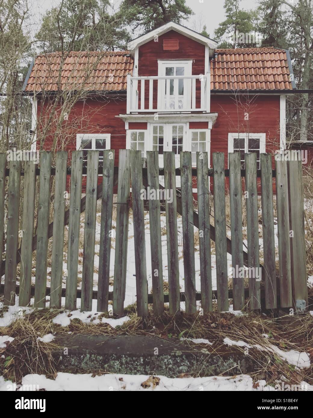Maison typiquement suédois, abandonnés Österbymo, Östergötland, Suède Banque D'Images