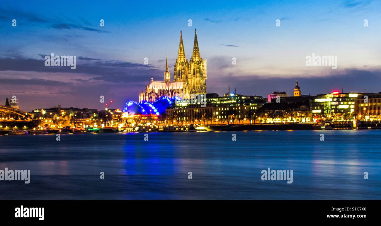 La nuit à Cologne Banque D'Images