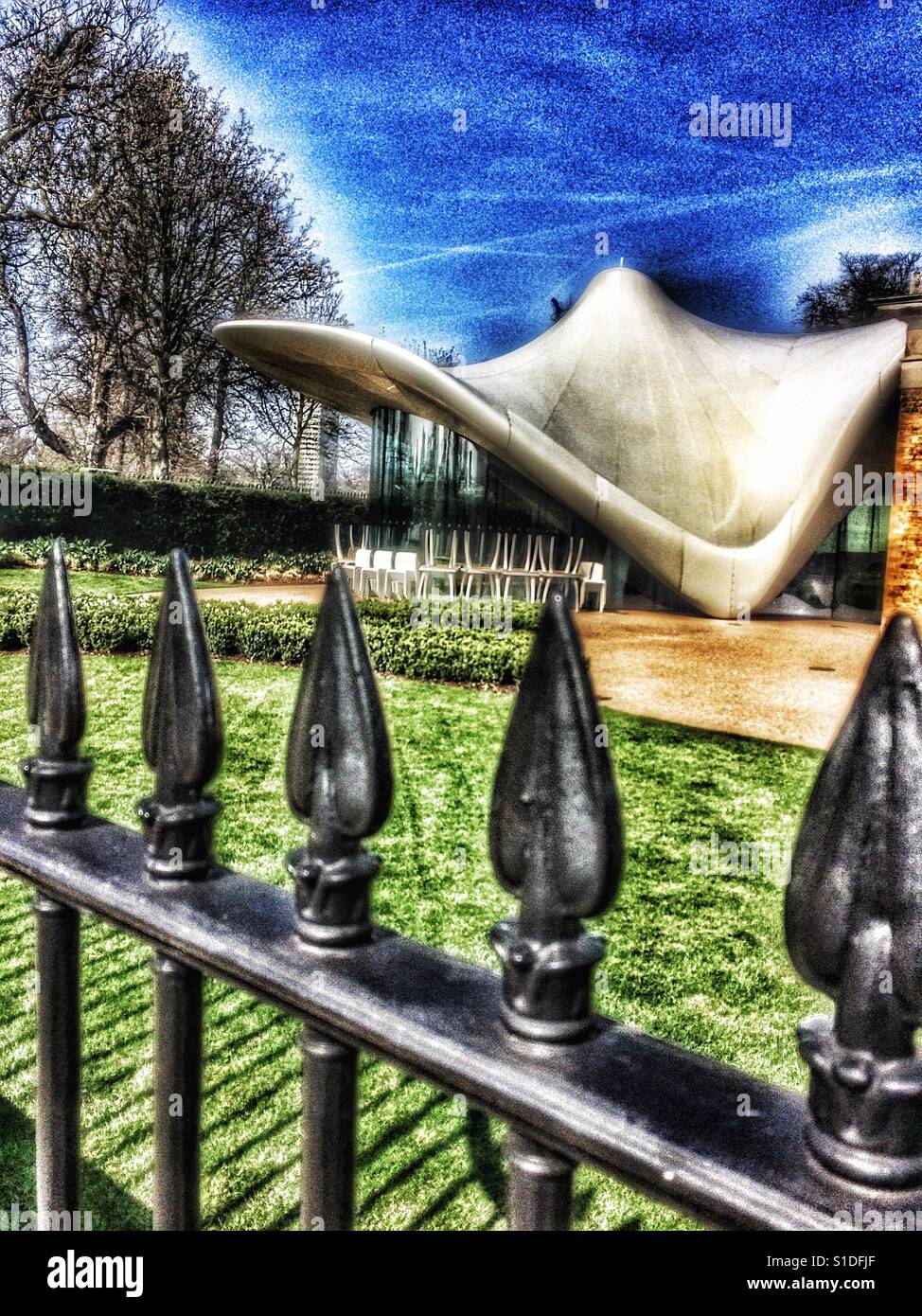 Espace Café - Zaha Hadid, la Serpentine Sackler Gallery, Londres - Image de stock capturée avec un smartphone Espace Café - Zaha Hadid, la Serpentine Sackler Gallery, Londres - Image de stock capturée avec un smartphone