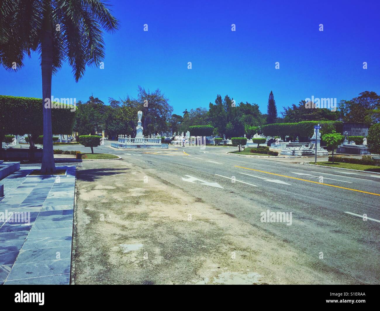 Large vue sur le Cimetière Christophe Colomb, La Havane, Cuba - Image de stock capturée avec un smartphone