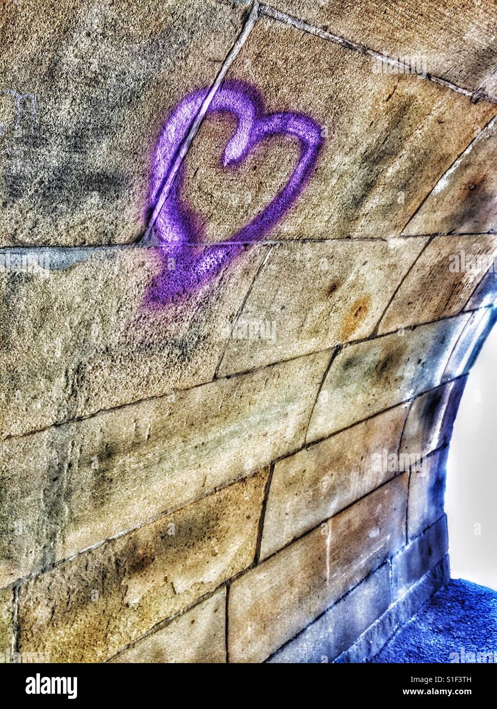 Coeur de graffiti - Image de stock capturée avec un smartphone Coeur de graffiti - Image de stock capturée avec un smartphone