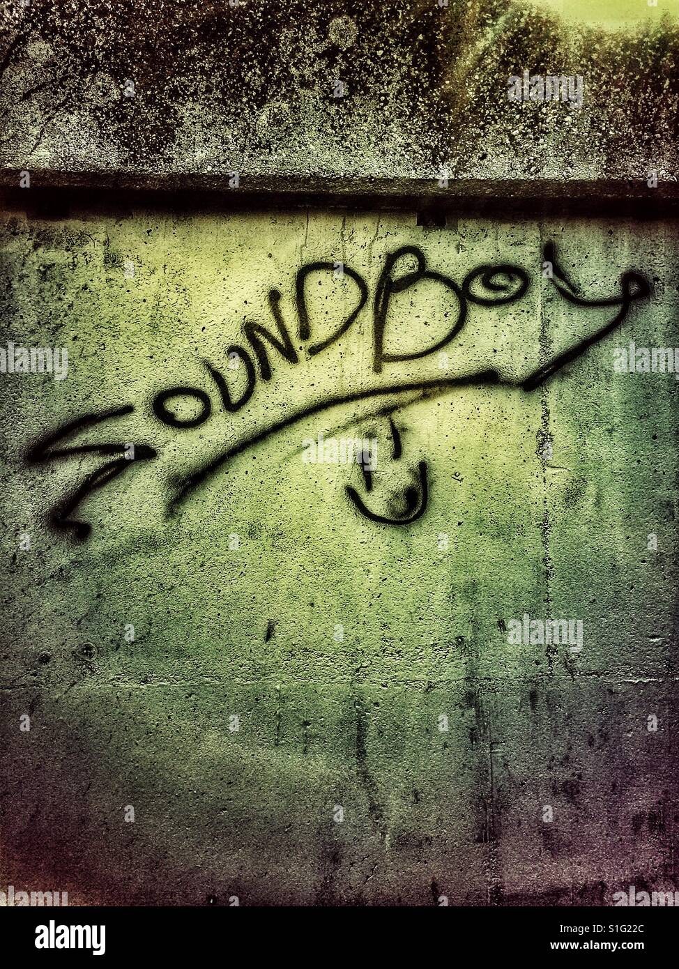 Graffiti urbain. - Image de stock capturée avec un smartphone Graffiti urbain. - Image de stock capturée avec un smartphone