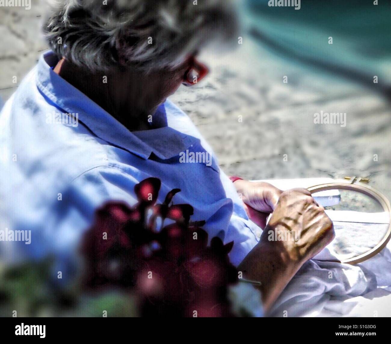 Pas de cellulaire ! Couture et broderie ! - Image de stock capturée avec un smartphone