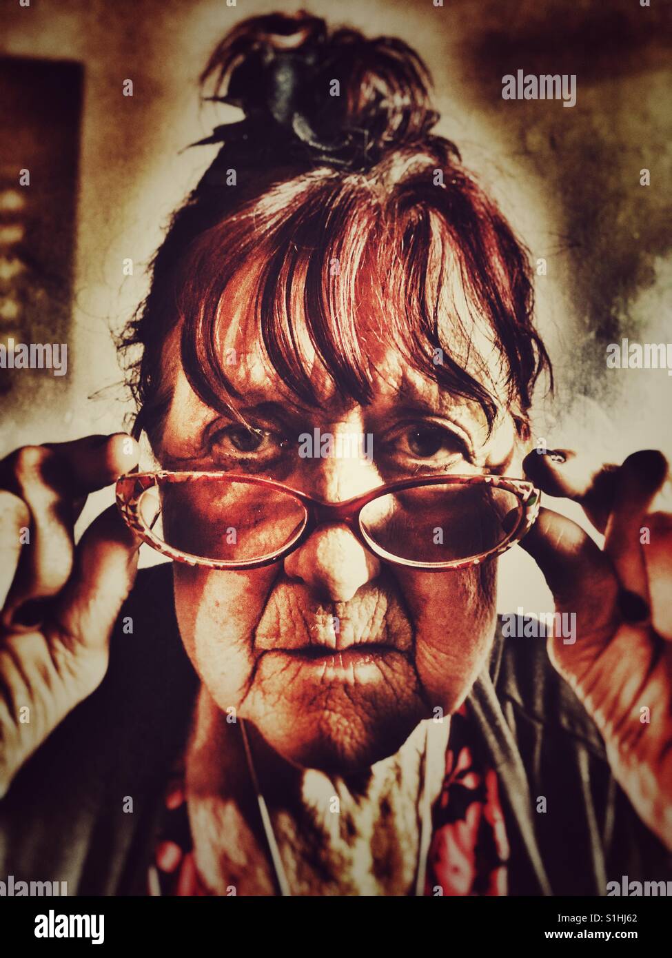 Femme britannique - Image de stock capturée avec un smartphone