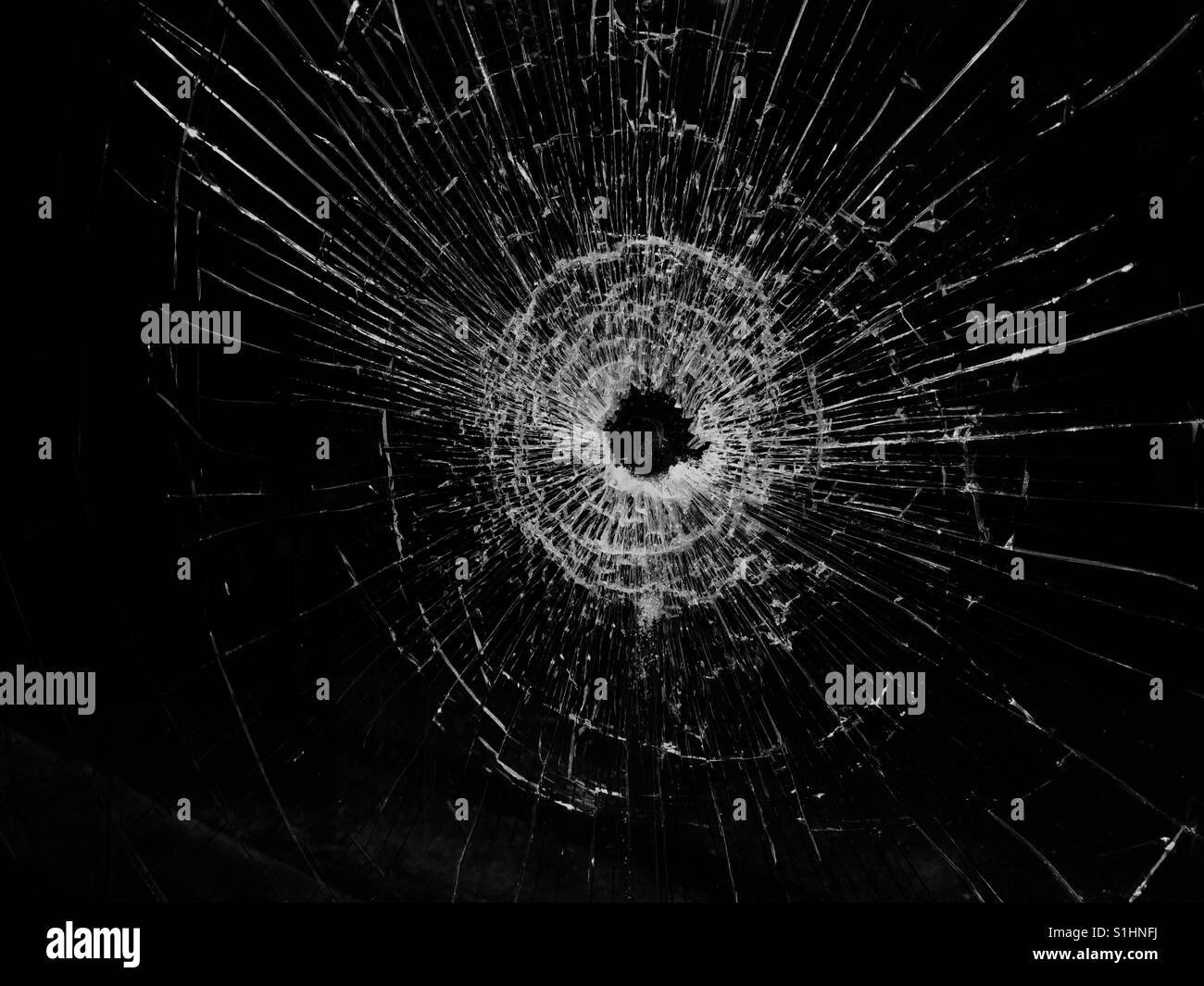 Verre cassé - Image de stock capturée avec un smartphone