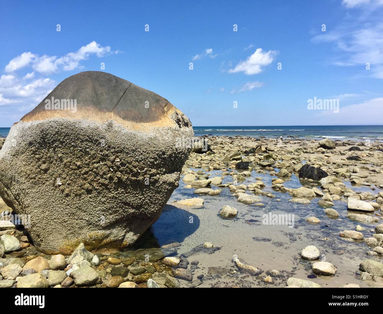 Belle plage de rochers Banque D'Images