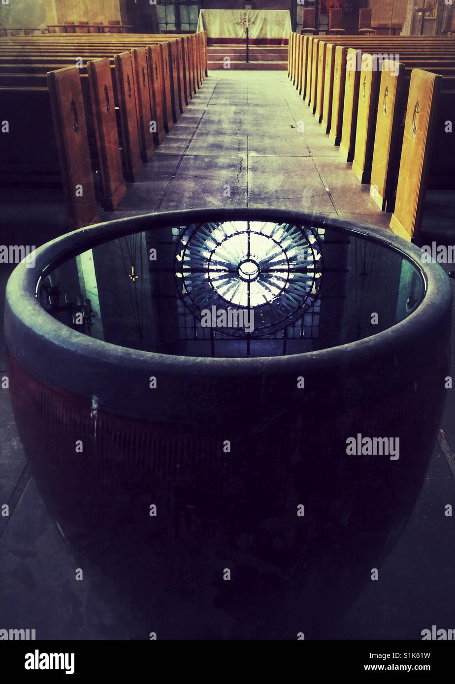 À l'intérieur de la cathédrale St Marc à Seattle, WA Banque D'Images