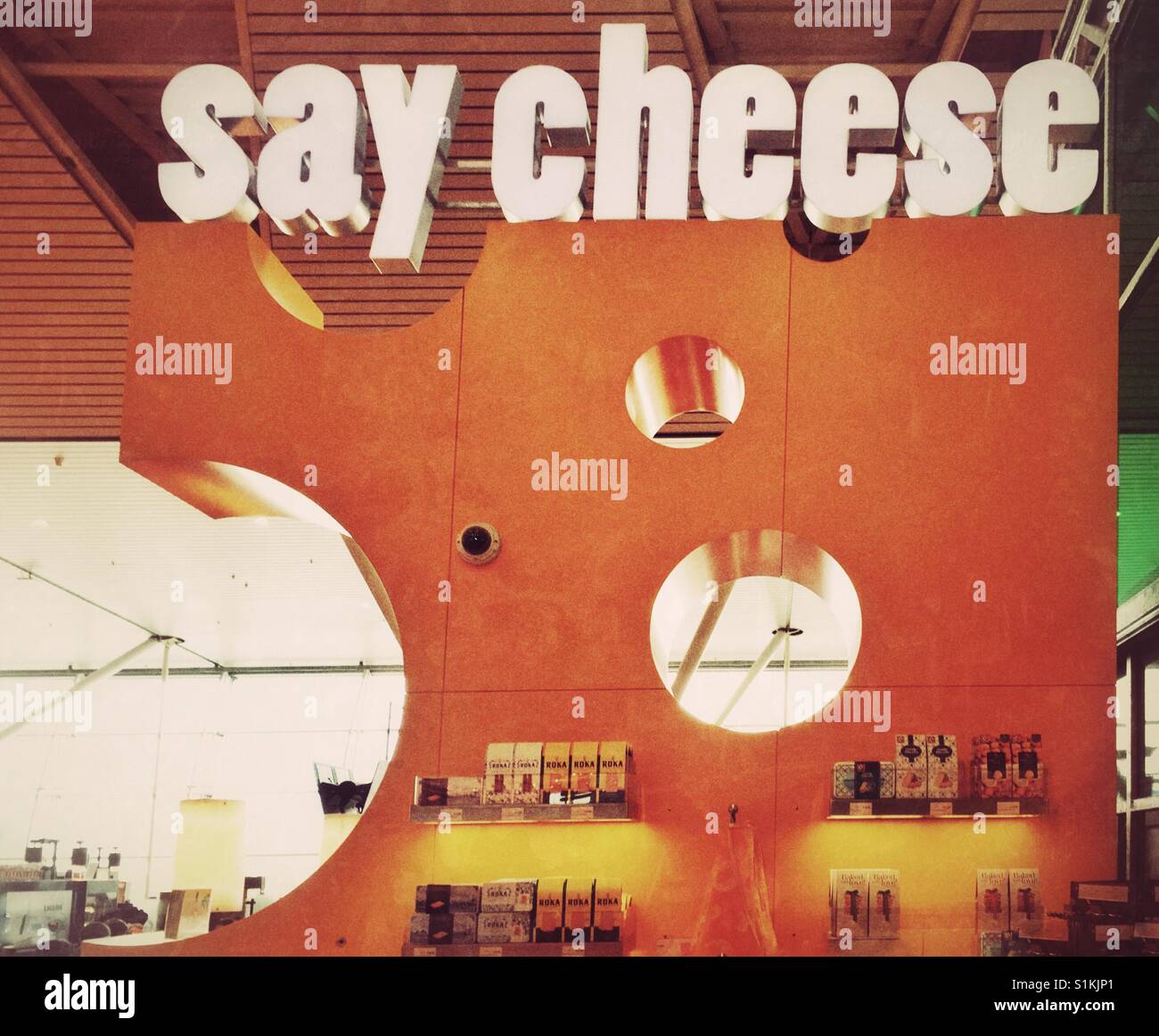Say Cheese fromage géant pièce à Schilpol à Amsterdam Airport Banque D'Images