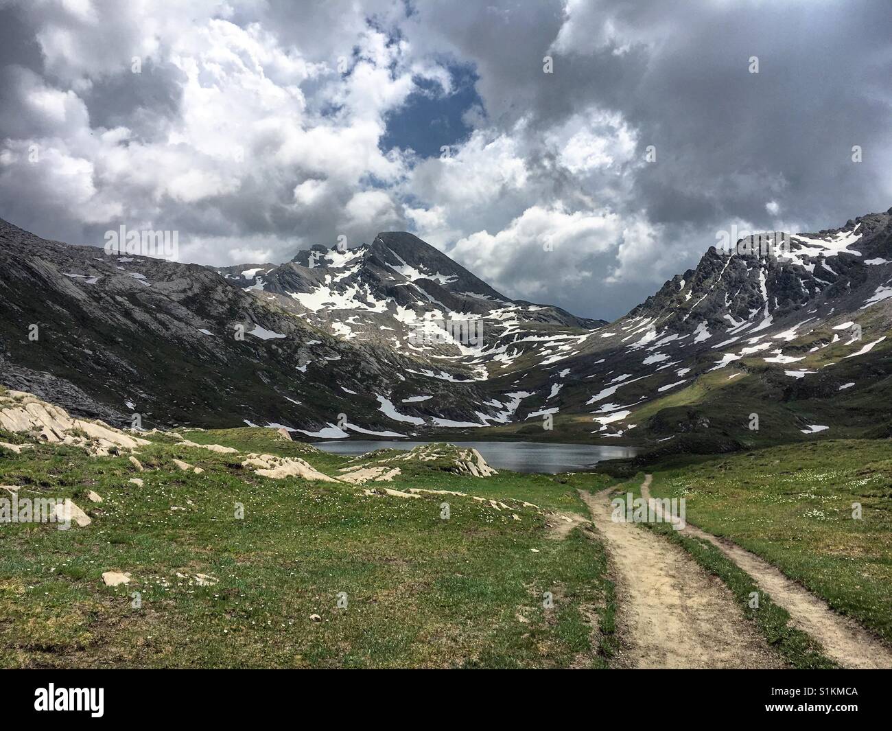 Vélo de montagne dans les Alpes Françaises Banque D'Images