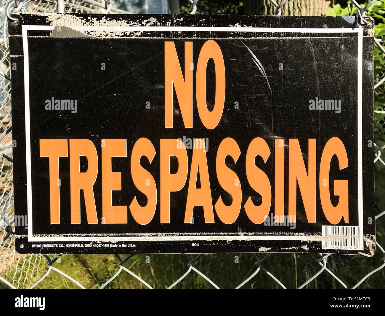Aucune intrusion d'un signe sur une propriété dans la banlieue de New Jersey. Banque D'Images
