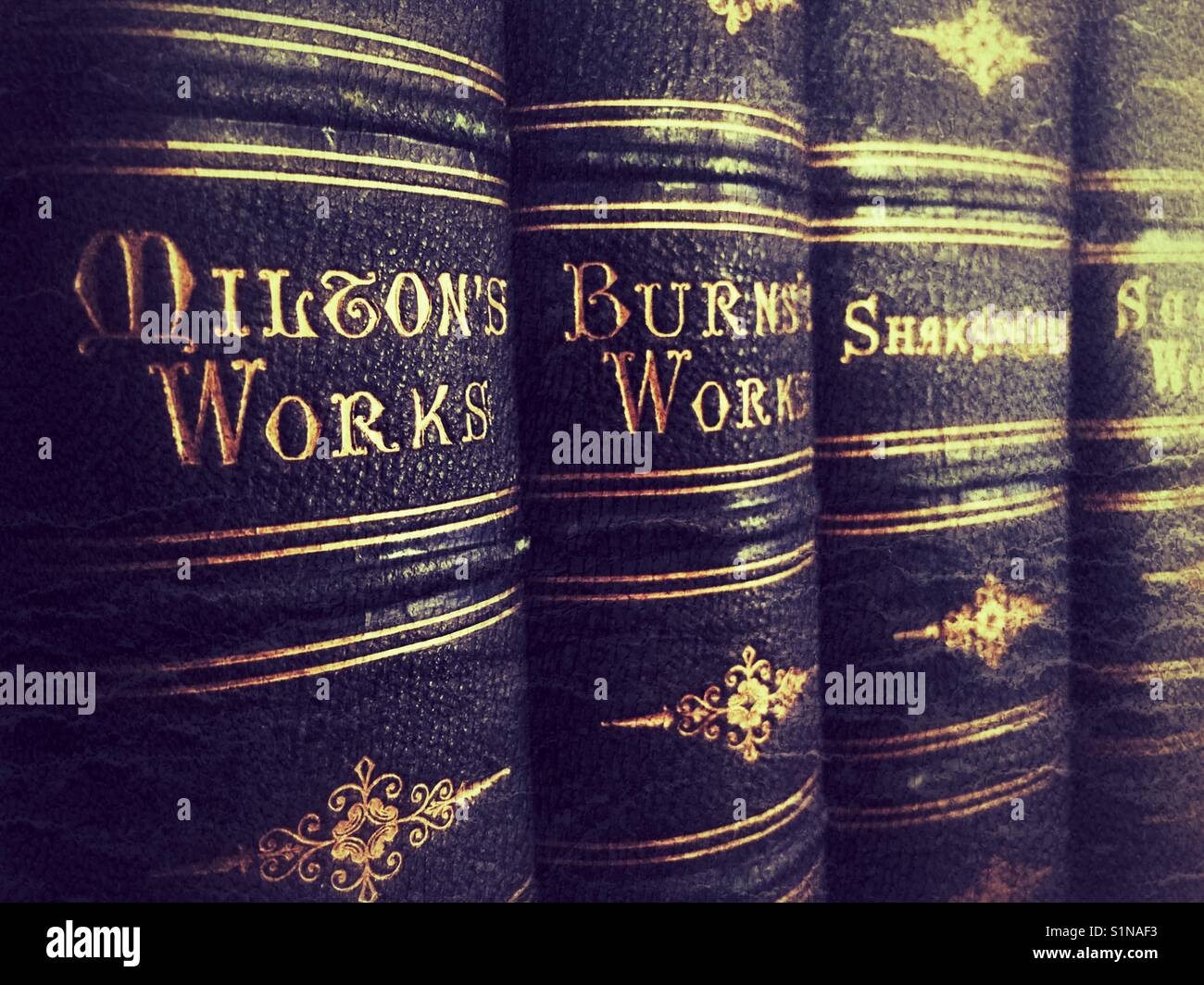Livres anciens, œuvres de Milton, Burns et Shakespeare Banque D'Images