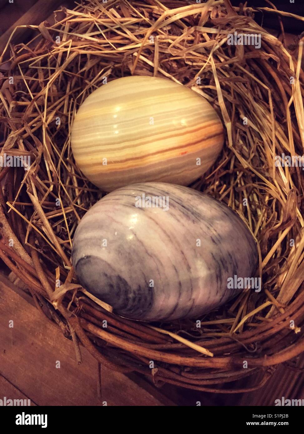 Agates en forme d'oeuf dans le nid d'oiseau, États-Unis - Image de stock capturée avec un smartphone