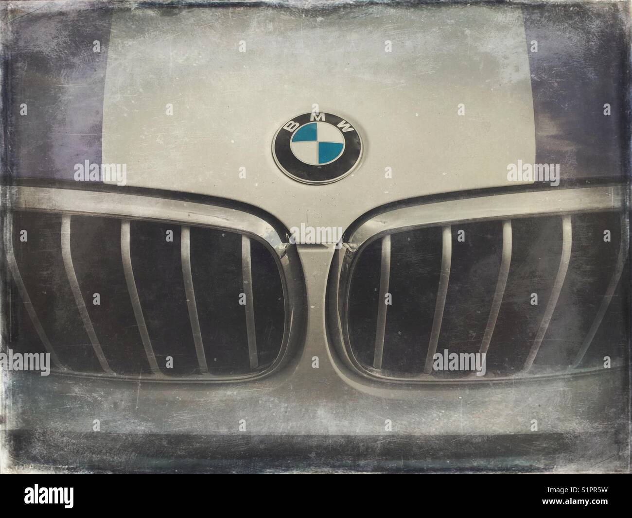 Badge voiture de BMW et la calandre avant - Image de stock capturée avec un smartphone