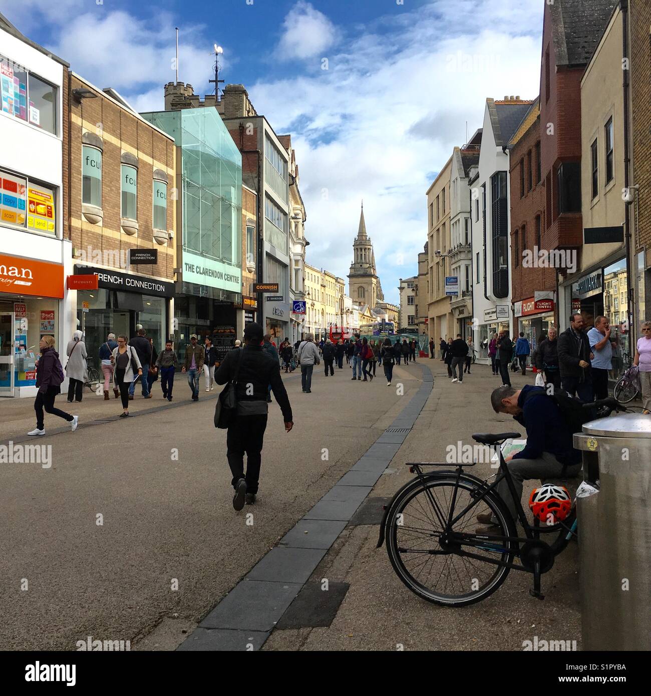Angleterre Oxford Shopping Precinct piétons seulement - Image de stock capturée avec un smartphone