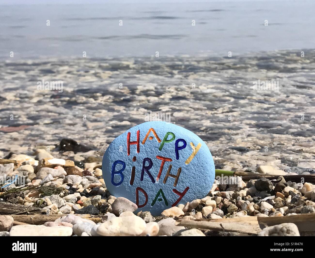 Joyeux anniversaire pierre sur le lac d'ohrid, l'albanie Banque D'Images