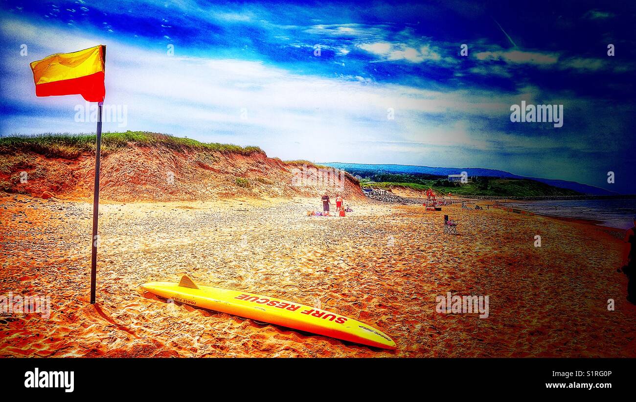 Sauvetage surf, plage d'Inverness, l'île du Cap-Breton, Nouvelle-Écosse, Canada Banque D'Images