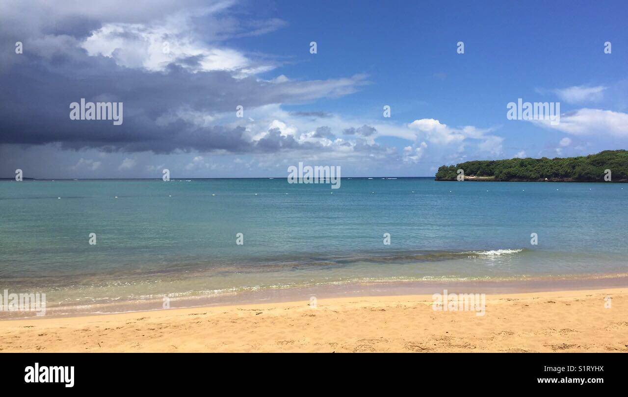 Belle plage de Loiza, Porto Rico .. Il s'appelle Piñones ... Banque D'Images