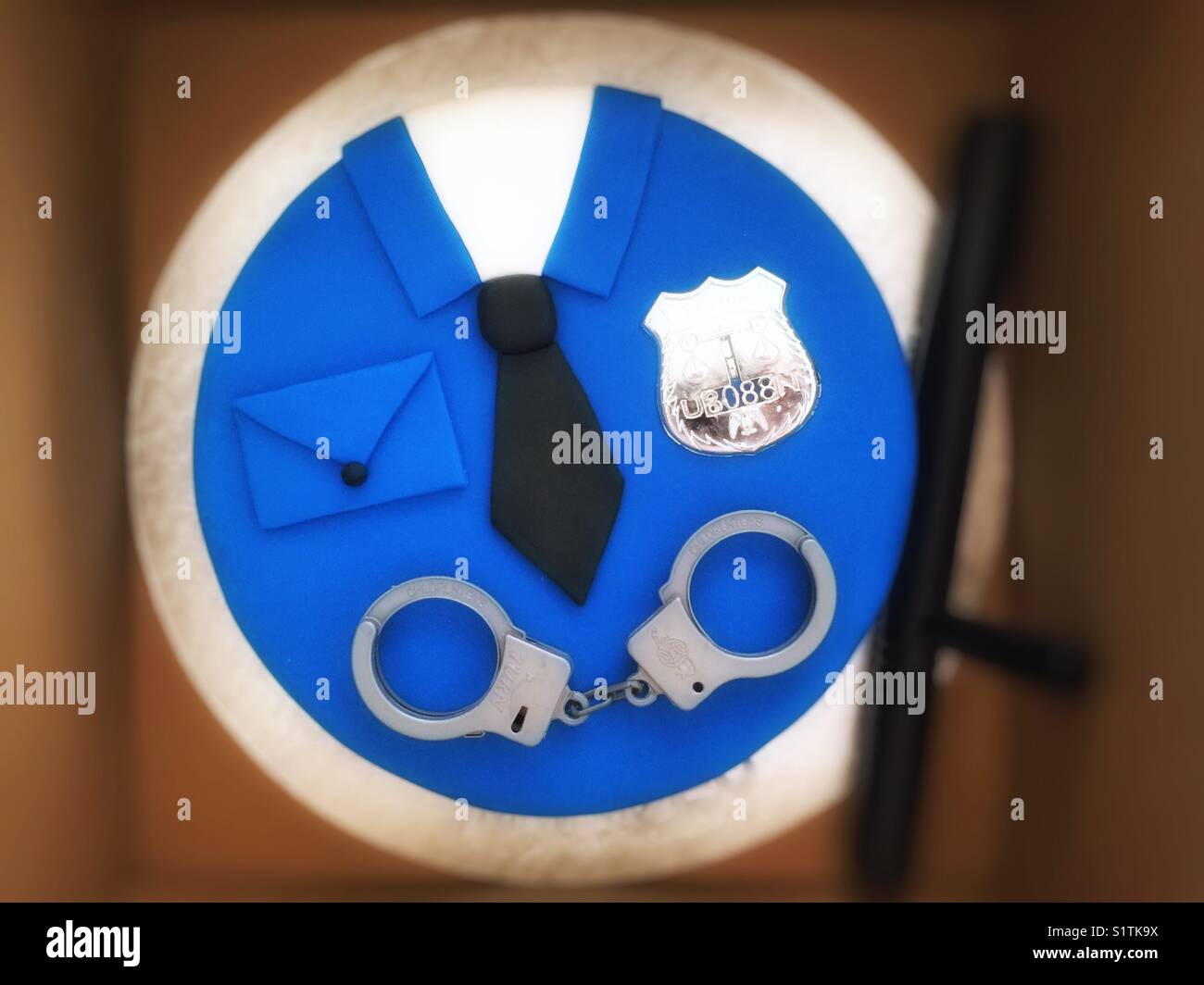 Gateau D Anniversaire Theme De La Police Photo Stock Alamy Gateau D Anniversaire Theme De La Police Photo Stock Alamy