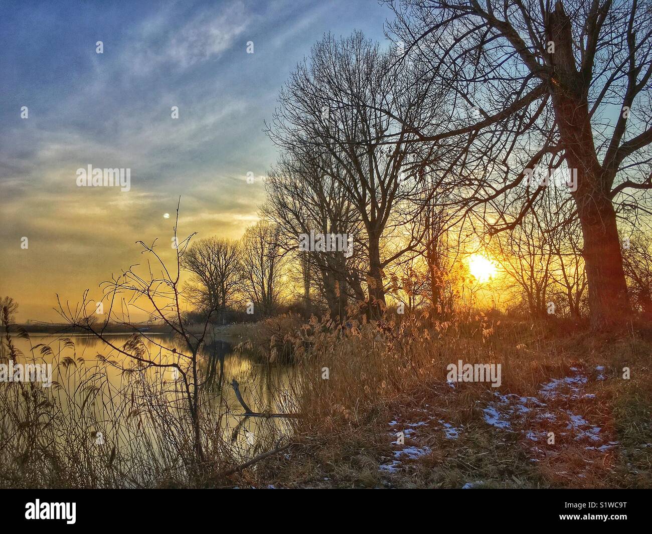 Coucher de soleil hiver - Image de stock capturée avec un smartphone