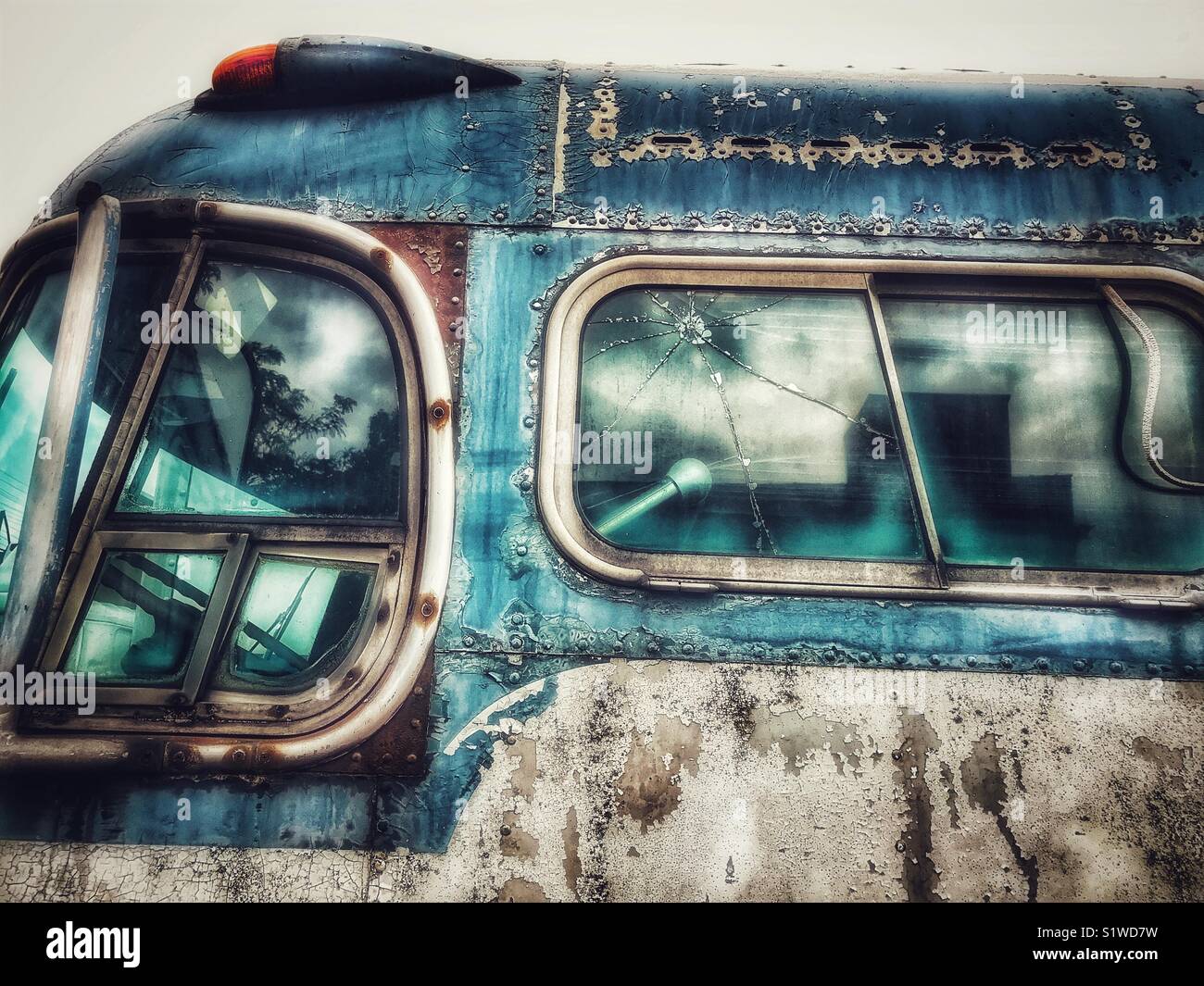 Autobus abandonnés Banque D'Images