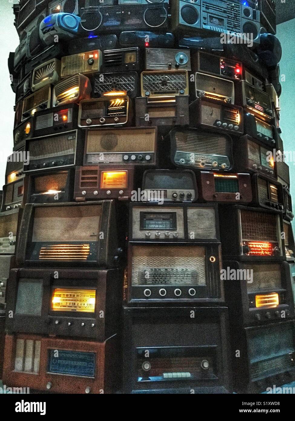 Vintage Retro Radio tower Banque D'Images
