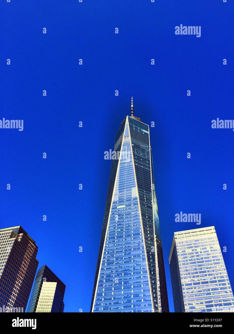 La tour de la liberté à New York et gratte-ciel autour de Ground Zero, financial district New York City, USA - Image de stock capturée avec un smartphone