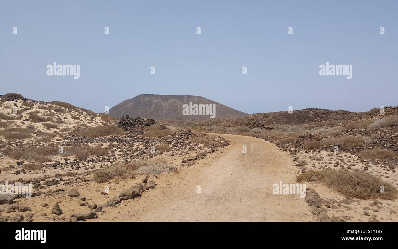 Chemin vers la montagne sur l'île de Lobos Banque D'Images