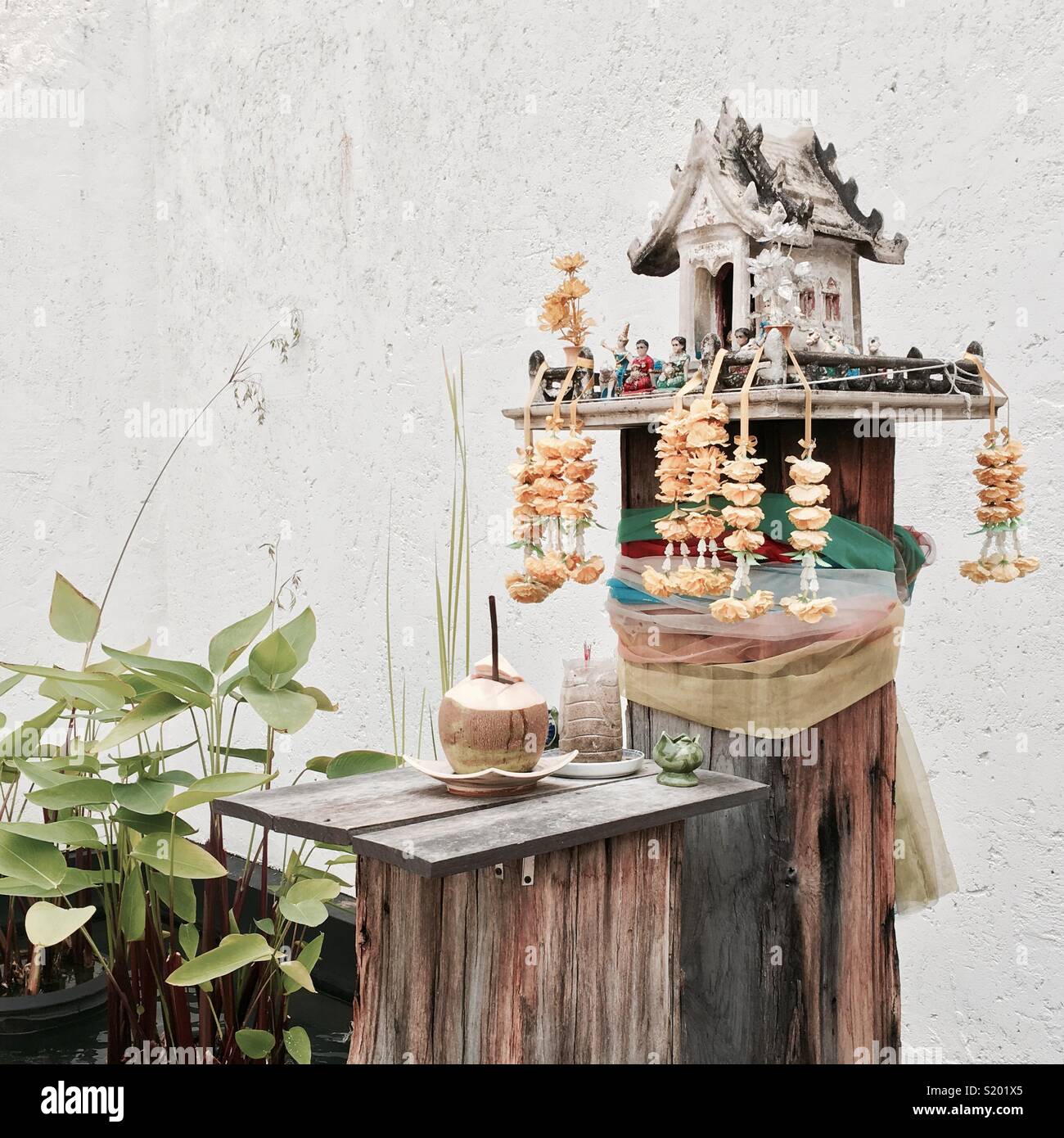 Temple bouddhiste miniature, Chaing mai, Thaïlande Banque D'Images