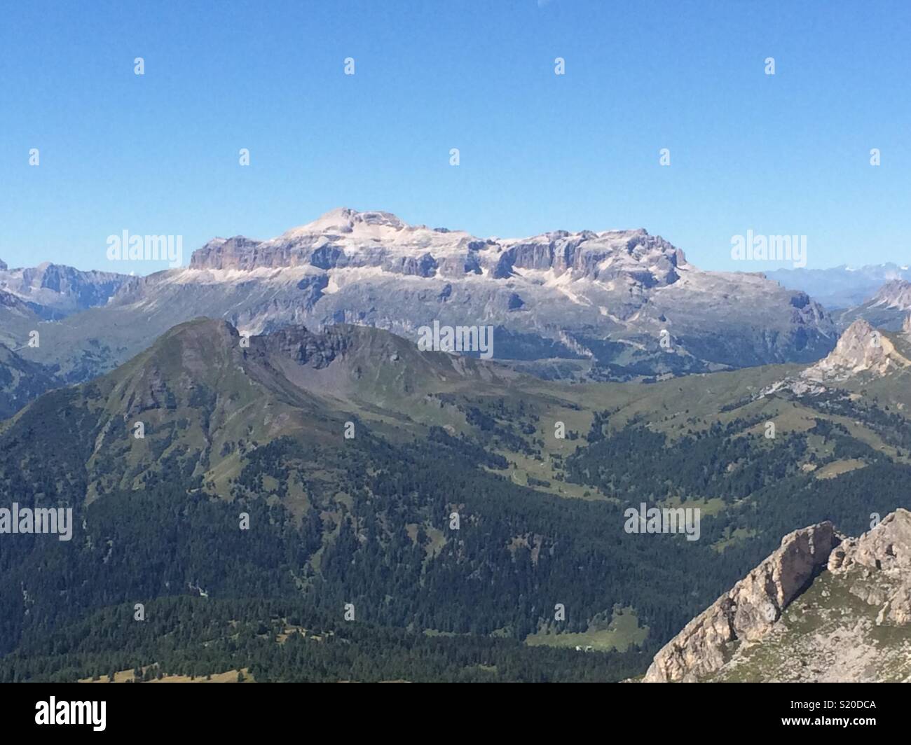 Groupe du Sella vu depuis le sommet du mont Nuvolau, Italie. Banque D'Images