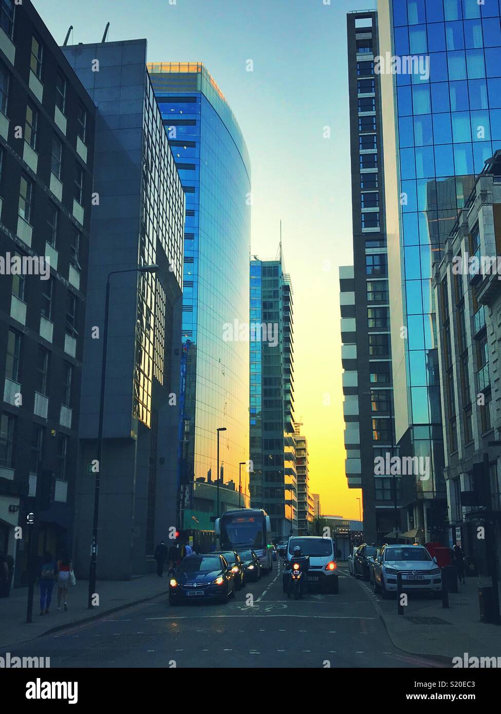 Une scène de rue à Londres, Aldgate East Banque D'Images