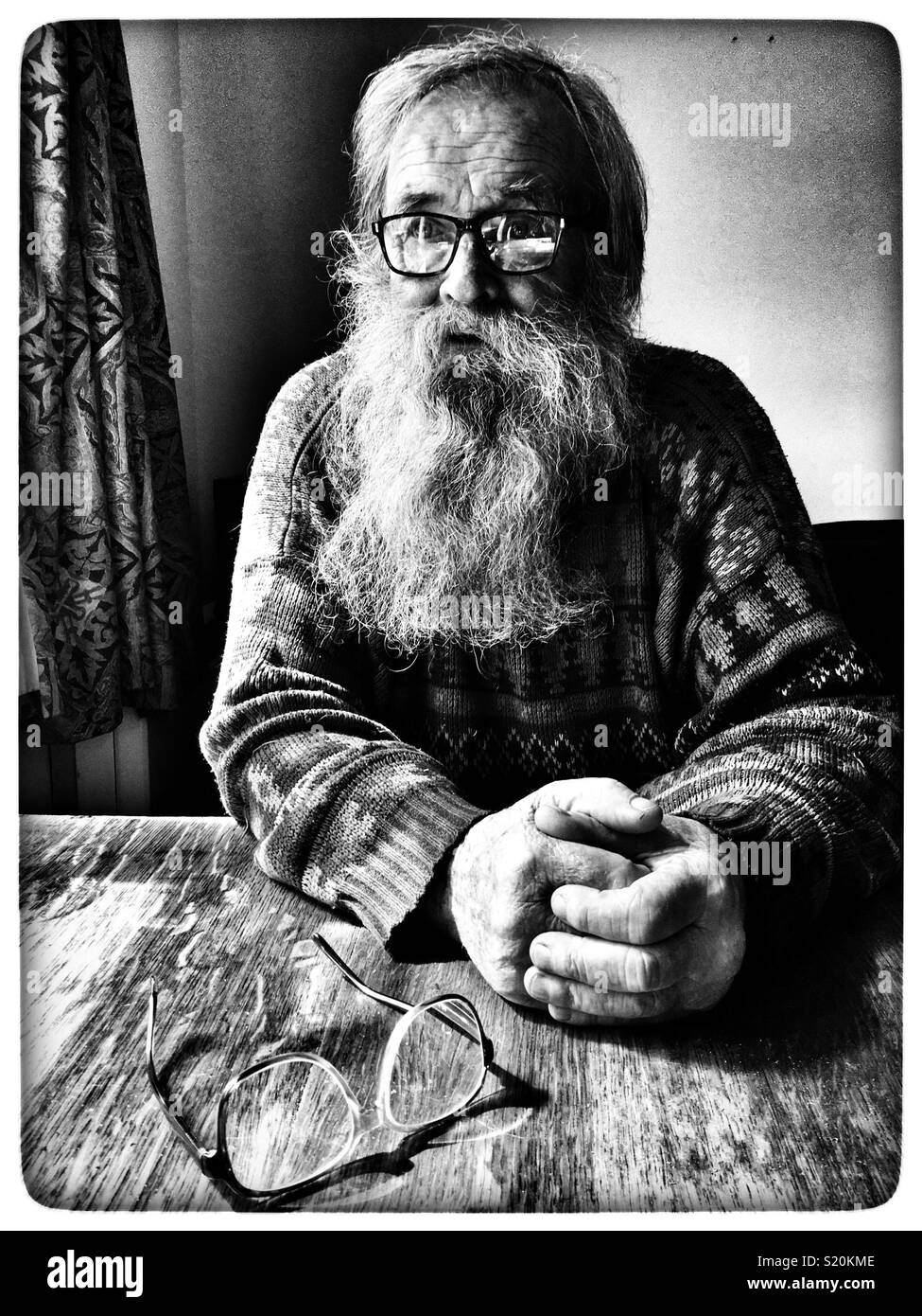 Vieil homme avec barbe Banque D'Images