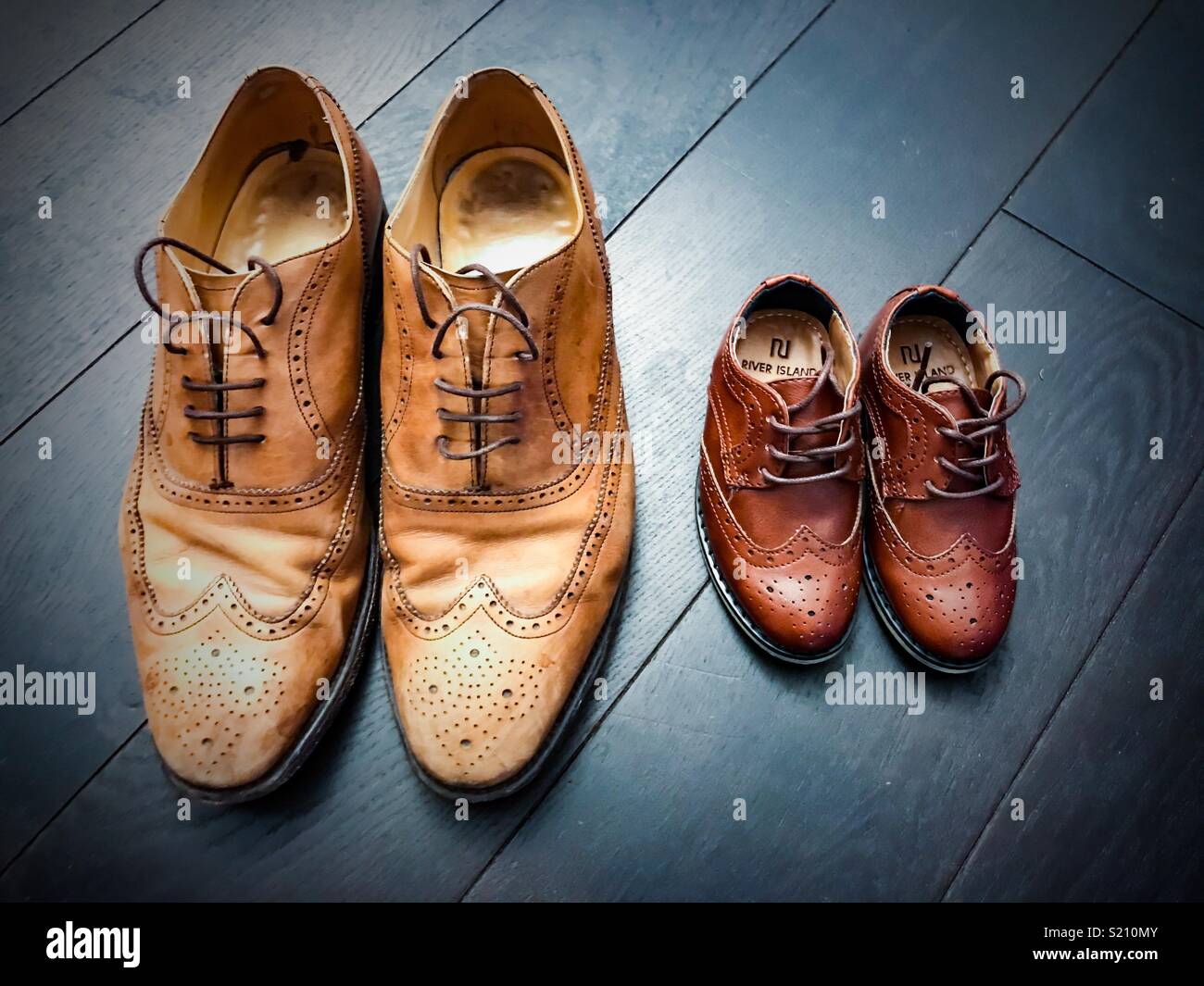 Chaussures de papas Banque de photographies et d'images à haute résolution  - Alamy