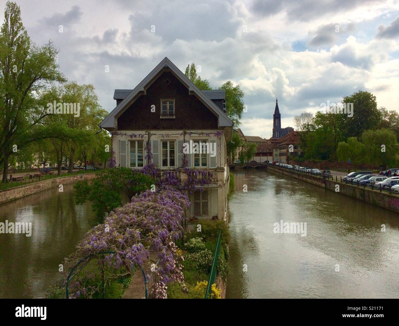 Belle Strasbourg en France à la frontière avec l'Allemagne. Banque D'Images