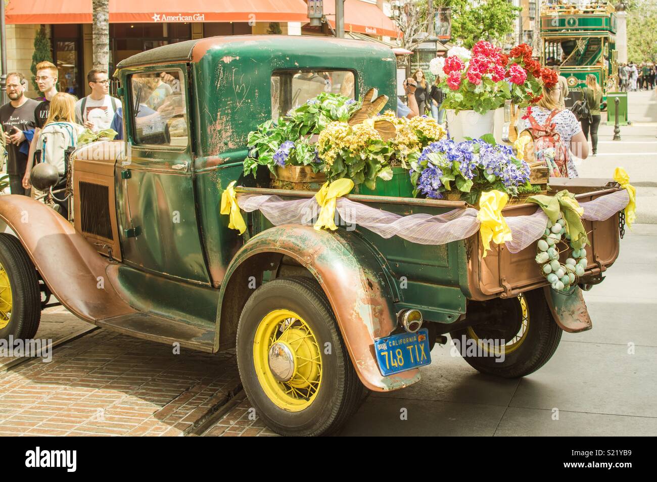 Fleurs à l'arrière d'un camion Banque D'Images