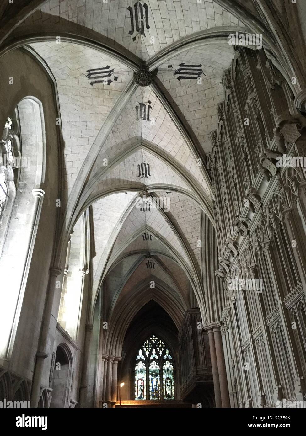 Photo intérieur de la cathédrale de St Albans Abbey/ Banque D'Images