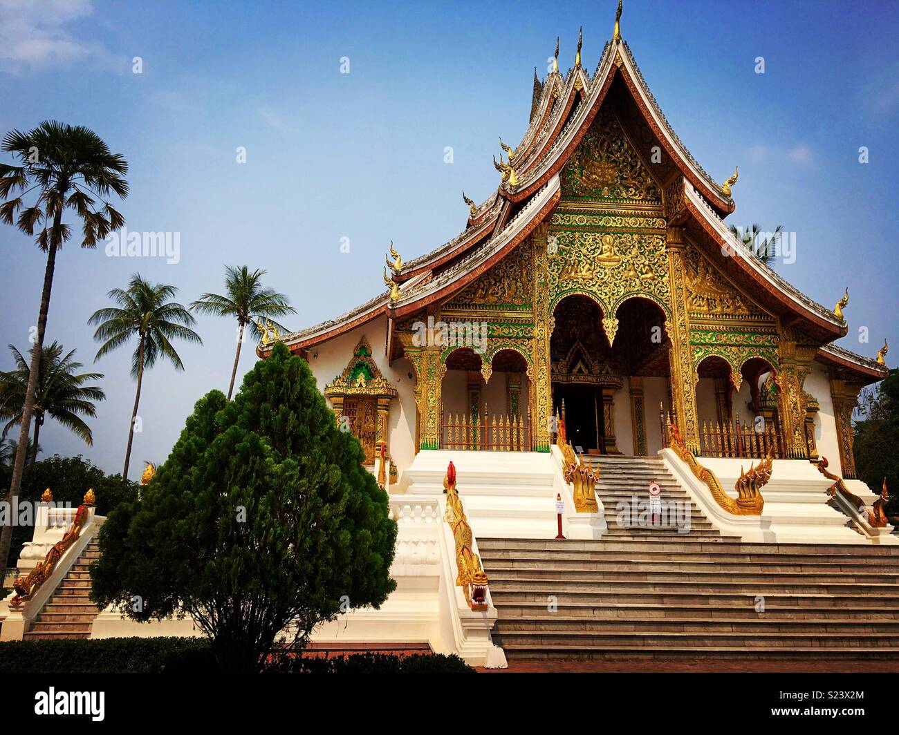 Temple de Luang Prabang au Palais Royal - Image de stock capturée avec un smartphone