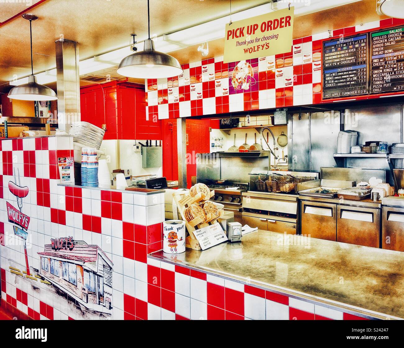 À l'intérieur de Wolfy's Hot dog joint à Chicago Banque D'Images