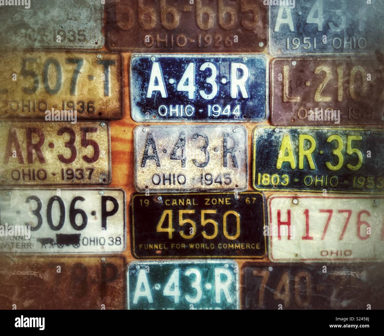 Affichage des plaques de l'Ohio antique - Image de stock capturée avec un smartphone