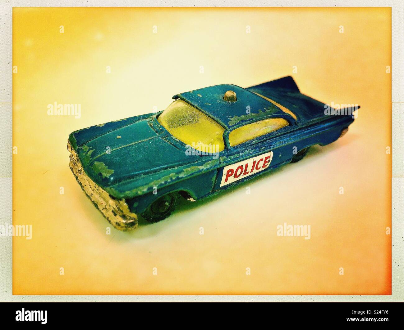 Modèle de voiture de police Vintage toy, Buick Electra. - Image de stock capturée avec un smartphone