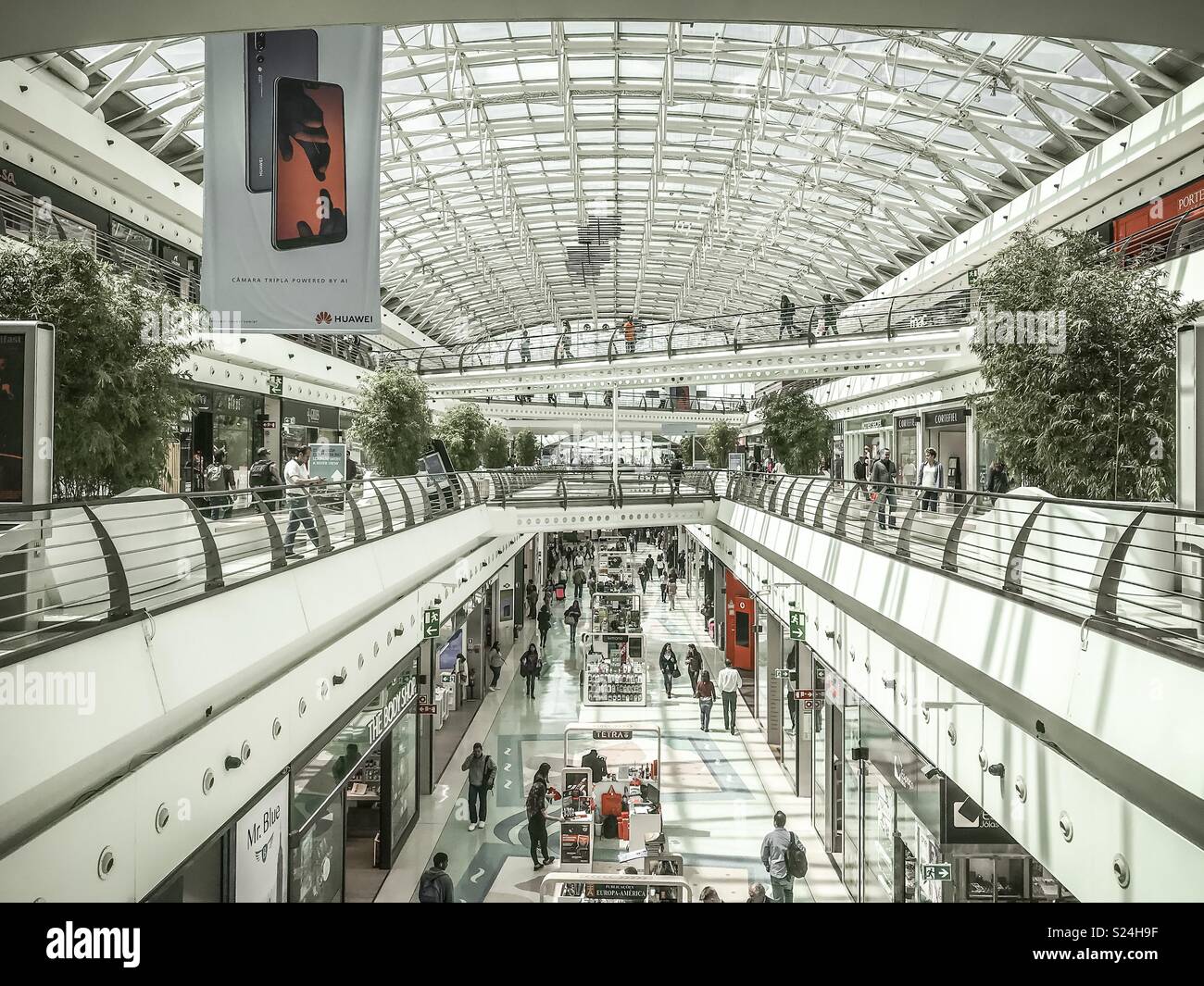 Lisbonne, Portugal le Avril 2018 : Centro Vasco da Gama mall en semaine Banque D'Images