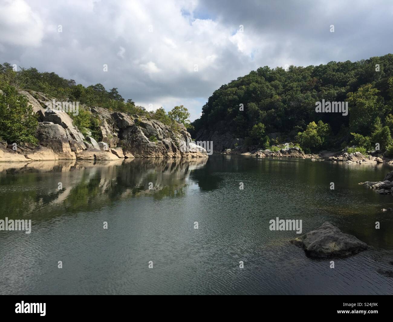 American River - Image de stock capturée avec un smartphone