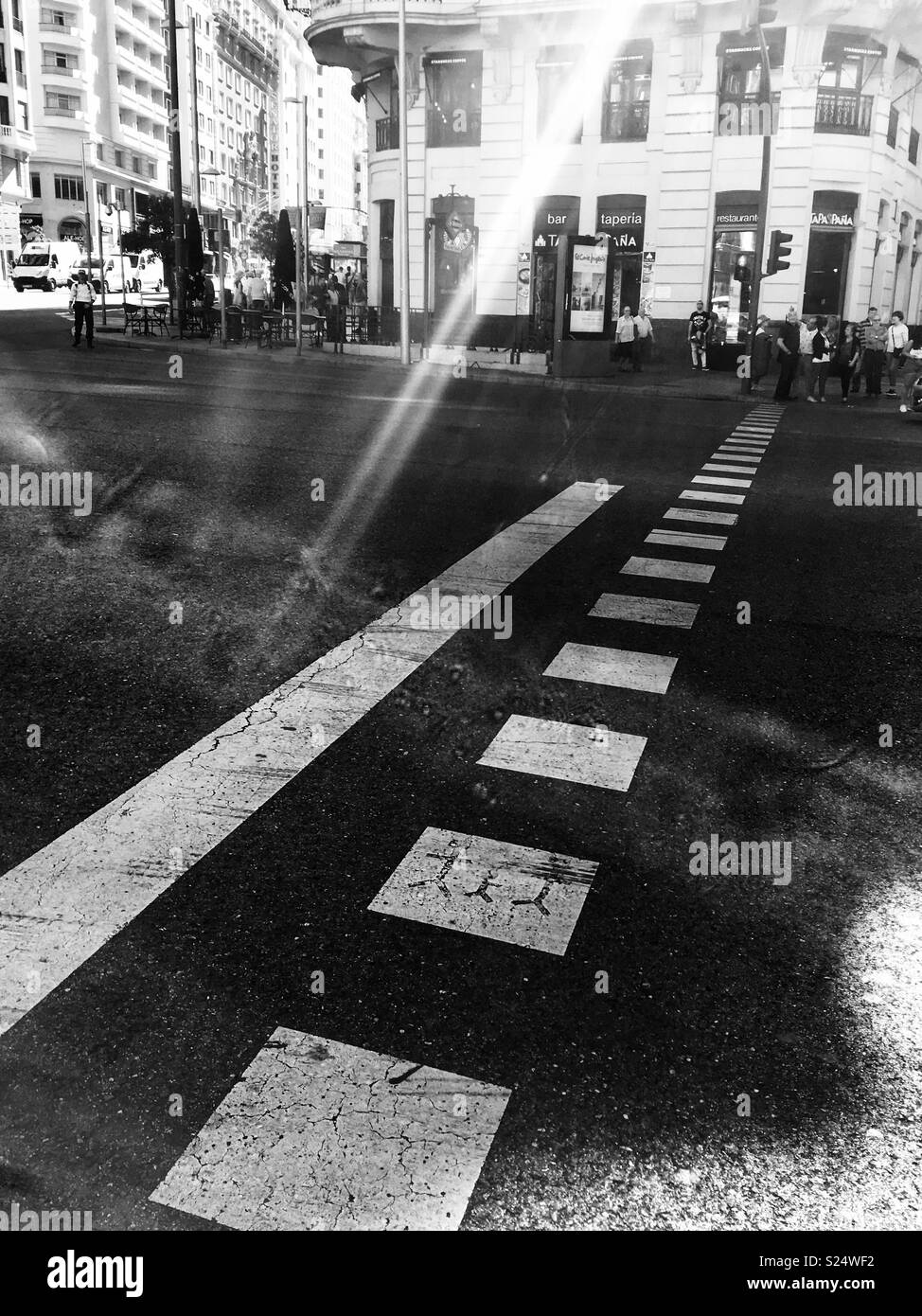 La lumière qui se reflète sur la Plaza de España Madrid prise en octobre 2017 Banque D'Images