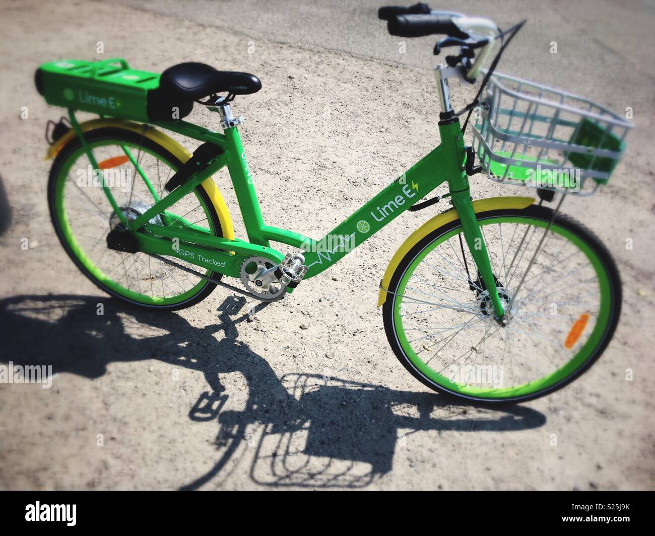 E Lime à louer vélos, vélos à Berlin Banque D'Images