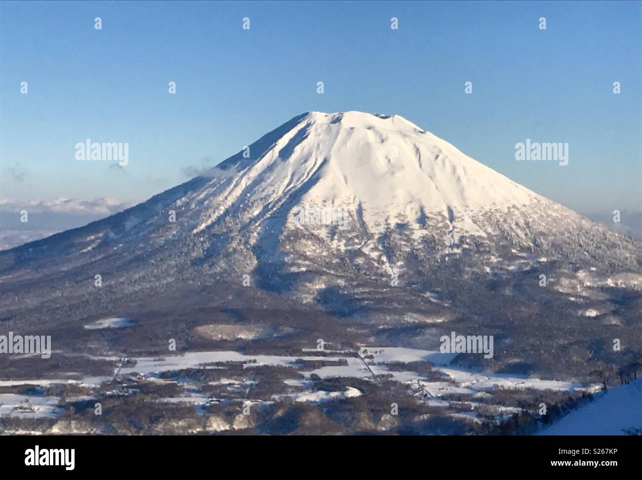 Mt Yotei Hokkaido Japon Photo Stock Alamy Mt Yotei Hokkaido Japon Photo Stock Alamy
