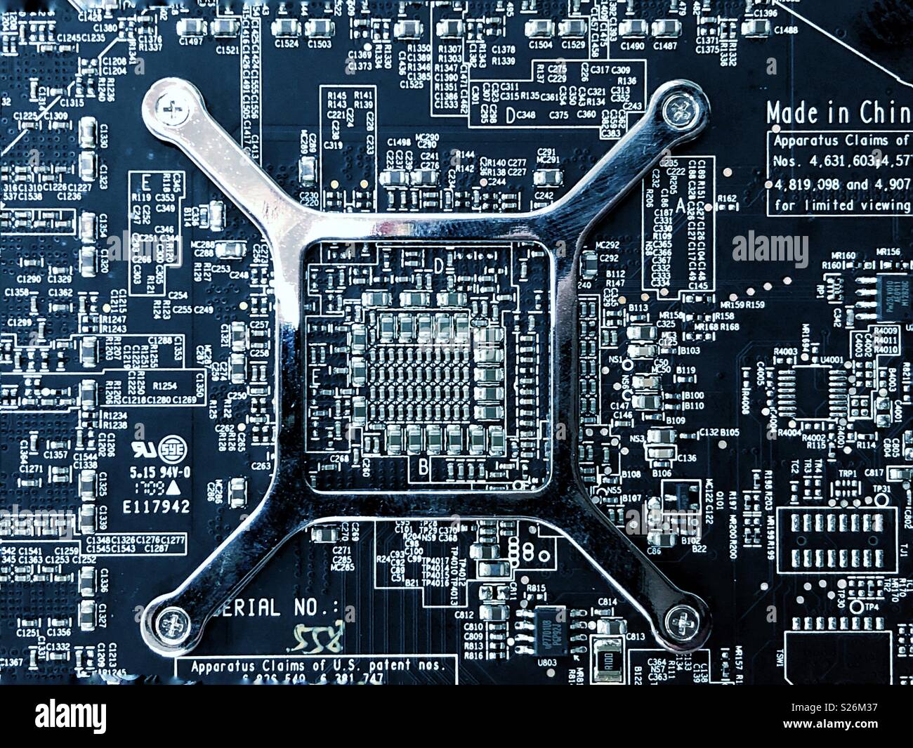 Matrice de la carte mère du circuit - Image de stock capturée avec un smartphone