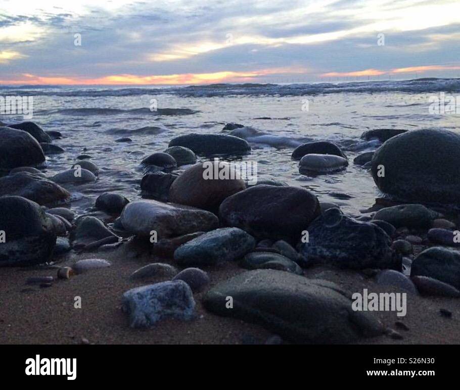 Roches sur une plage Banque D'Images